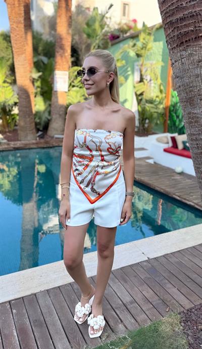 SATEN DESENLİ ŞAL BLUZ EKRU