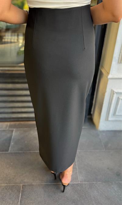 SİYAH 4 GOLD DÜĞMELİ YIRTMAÇLI MİDİ ETEK