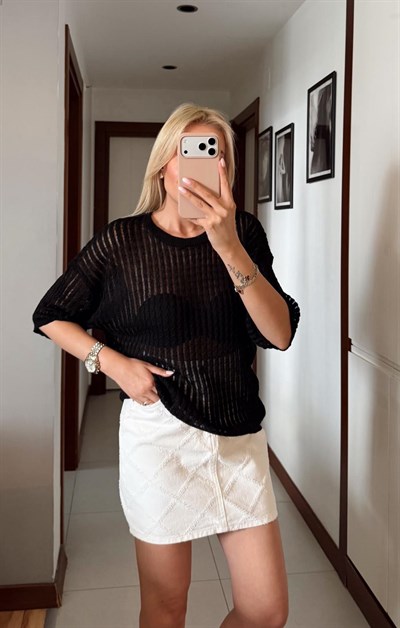 SİYAH AJURLU TRANSPARAN KISA KOL BLUZ