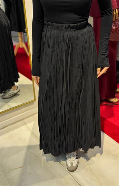 SİYAH ASİMETRİK BELDEN LASTİKLİ KIRIŞIK ETEK