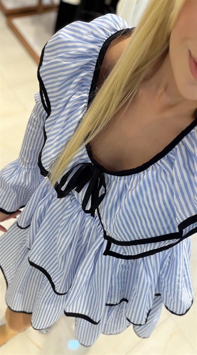 SİYAH BİYELİ MAVİ ÇİZGİLİ ELBİSE