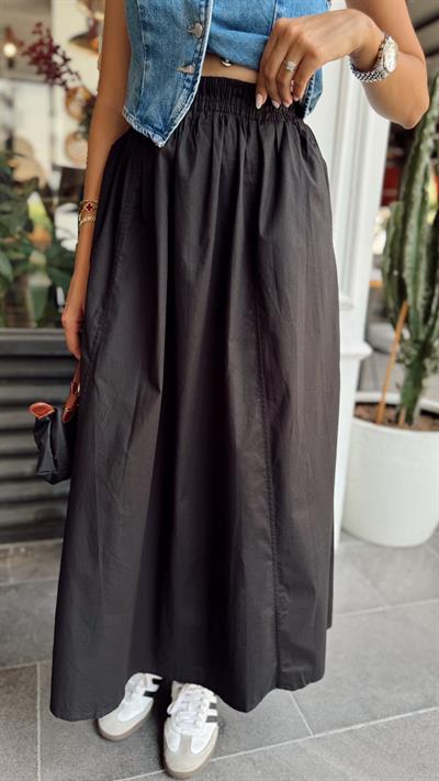 SİYAH CEPLİ VOLANLI POPLİN ETEK