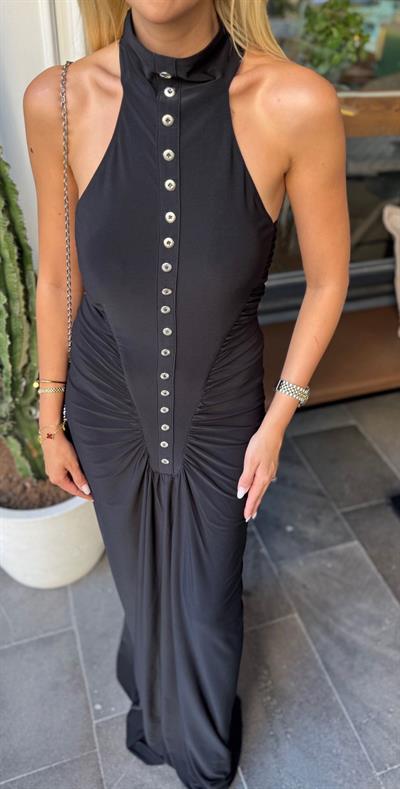 SİYAH ÇOK DÜĞME DETAYLI ELBİSE