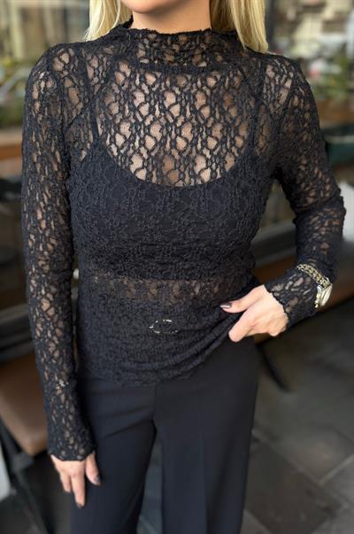 SİYAH DİK YAKA DANTEL BLUZ