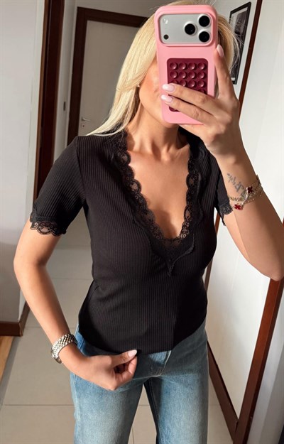 SİYAH FİTİLLİ V YAKA DANTELLİ BLUZ