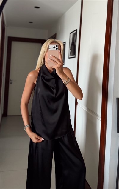 SİYAH İPEK SATEN DRAPELİ BLUZ PANTOLON TAKIM