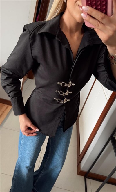 SİYAH KANCA DETAY TASARIM GÖMLEK