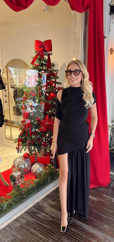 SİYAH KOLSUZ DRAPELİ ELBİSE