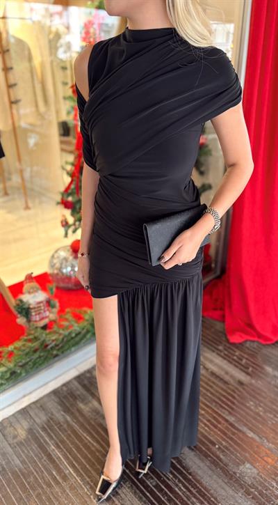 SİYAH KOLSUZ DRAPELİ ELBİSE