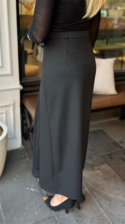 SİYAH KREP KUMAŞ TÜL YIRTMAÇLI MİDİ BOY ETEK