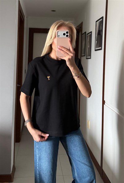 SİYAH ORJ MARKA GOLD METAL KALP LOGOLU TSHİRT