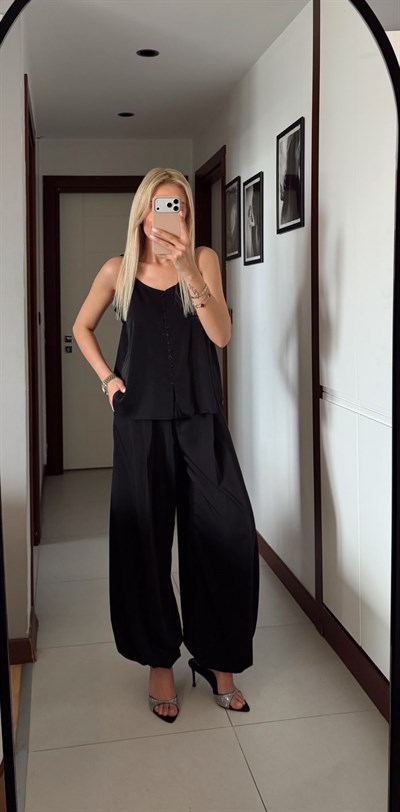 SİYAH PREMİUM BRİT DÜĞMELİ İNCE ASKILI BLUZ