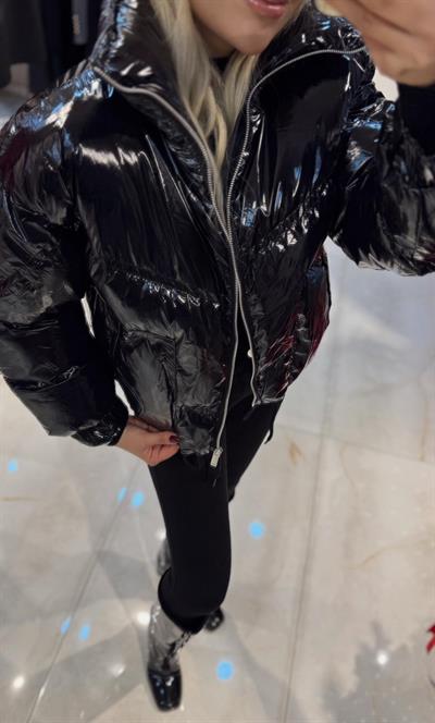 SİYAH PREMİUM PARLAK ŞİŞME MONT