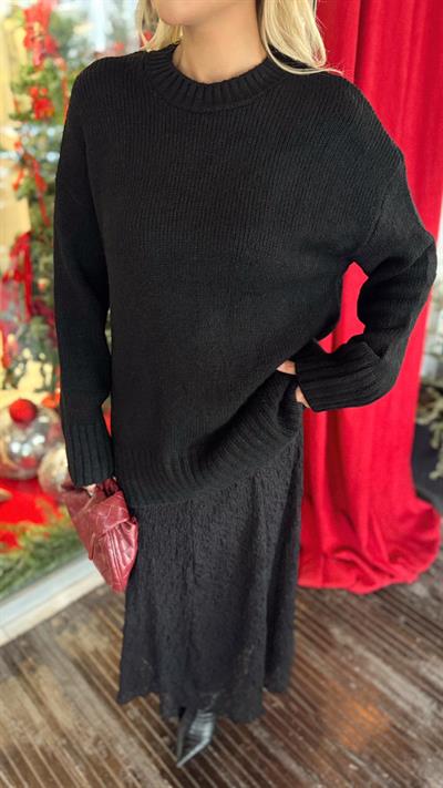 SİYAH RİBANA YAKA TRİKO OVERSİZE KAZAK