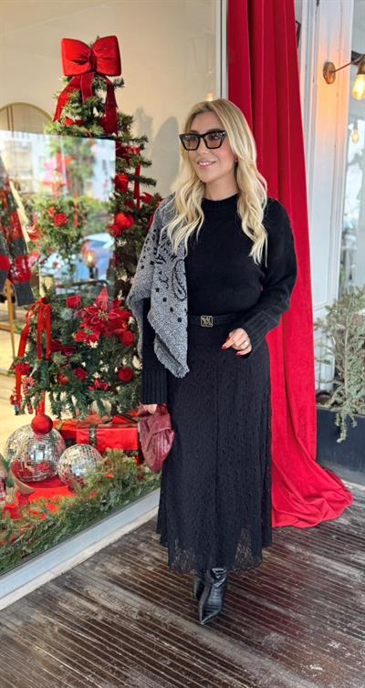 SİYAH RİBANA YAKA TRİKO OVERSİZE KAZAK