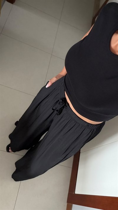 SİYAH SATEN BELDEN LASTİKLİ DÖKÜMLÜ PANTOLON