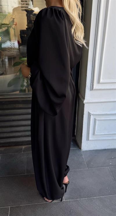 SİYAH VATKALI BALON PAÇA TULUM