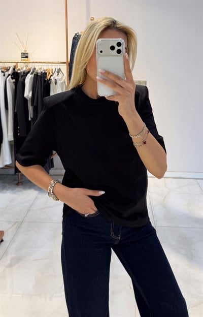 SİYAH VATKALI BASİC T-SHİRT