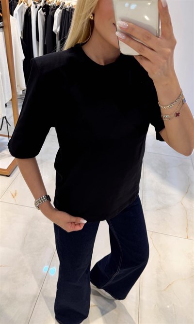 SİYAH VATKALI BASİC T-SHİRT