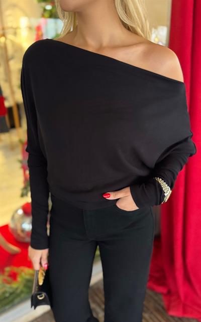 SİYAH VİSKON DÜŞÜK OMUZ BLUZ