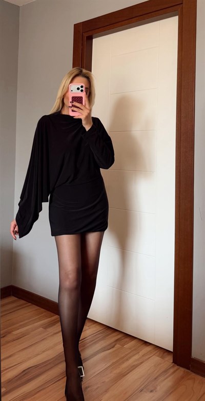 SİYAH YARASA KOL BELDEN OTURTMALI ELBİSE