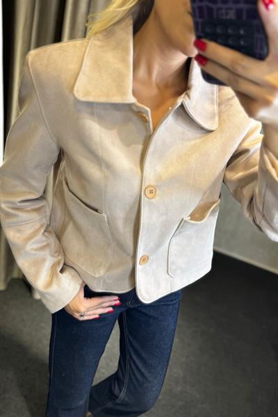 SÜET CEPLİ CEKET BEJ