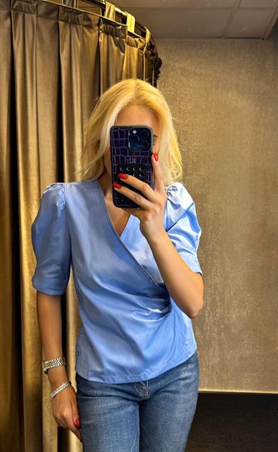 V YAKA ÖNDEN BAĞLAMALI BLUZ MAVİ