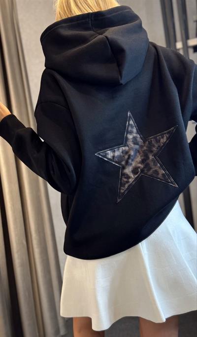 YILDIZ DESENLİ KAPÜŞONLU SWEATSHİRT SİYAH