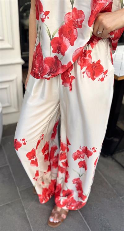 ZOYA ÇİÇEK DESENLİ BLUZ PANTOLON TAKIM KIRMIZI