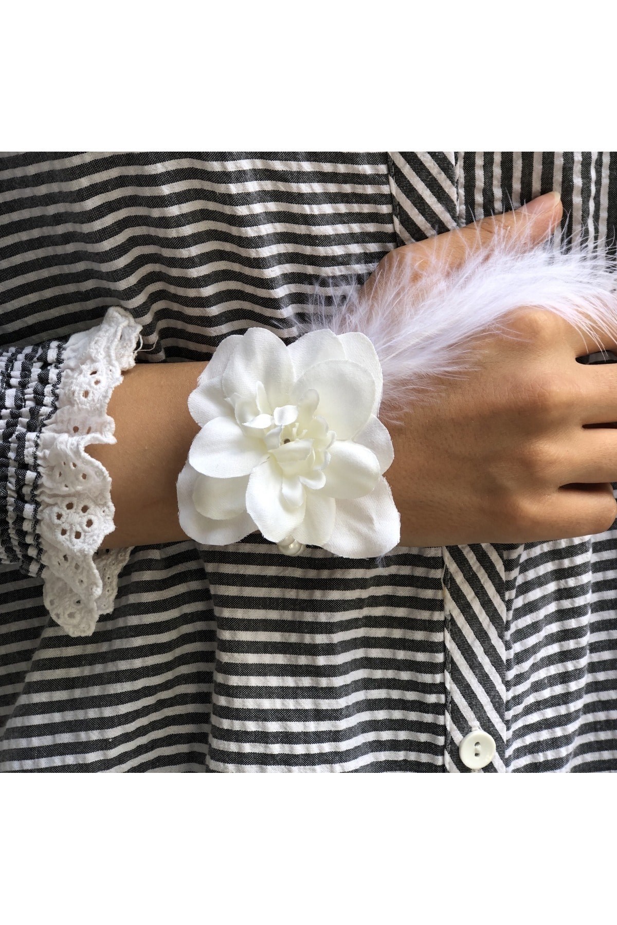 Bride To Be 10 Adet Nedime Gelin Bilekliği Tüy Ve Inci Detaylı Beyaz Renkli Bekarlığa Veda Partisi