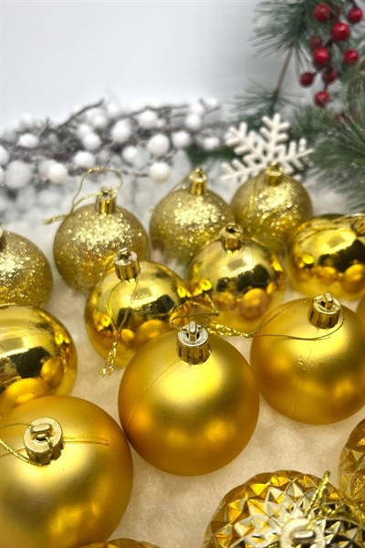 16lı Gold Rengi Cici Top 6 Cm Simli Mat Parlak Kabartmalı Altın Sarısı Yılbaşı Çam Ağacı Süsü