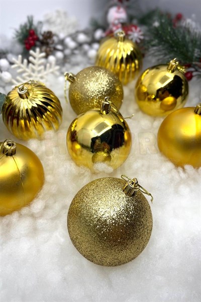 8li Gold Rengi Cici Top 8 Cm Simli Mat Parlak Kabartmalı Altın Sarısı Yılbaşı Çam Ağacı Süsü