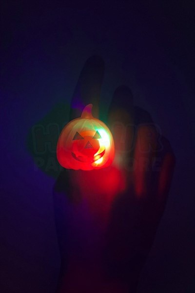 Balkabağı Yüzük Halloween Partisi Cadılar Bayramı Aksesuarı 3 Fonksiyonlu Rengarenk Işıklı 3x3.5 Cm