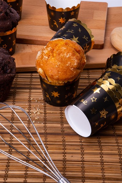 Gold Altın Yaldızlı Siyah 12li Kek Kalıbı Yıldız Konfeti Detaylı Fırında Dağılmayan 6.5x5 Cm Muffin