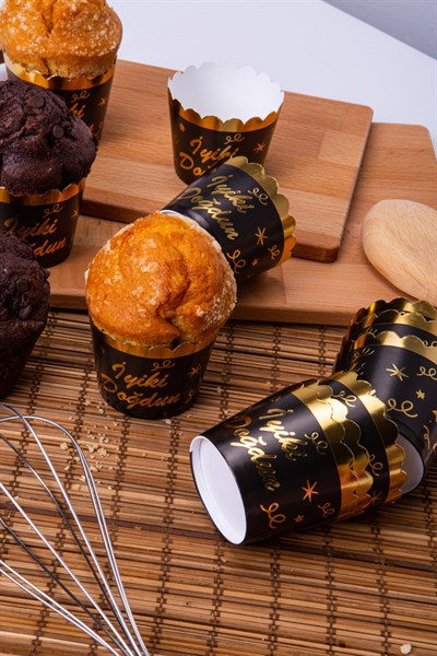 Gold Yaldızlı Siyah 12li Kek Kalıbı Iyiki Doğdun Yazılı Fırında Dağılmayan 6.5x5 Cm Muffin Cupcake