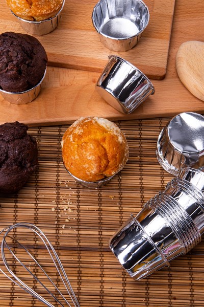 Gümüş Parlak Kaplama 25li Kek Kalıbı Fırında Dağılmayan 6.5x4 Cm Gri Muffin Cupcake Stand Kapsülü
