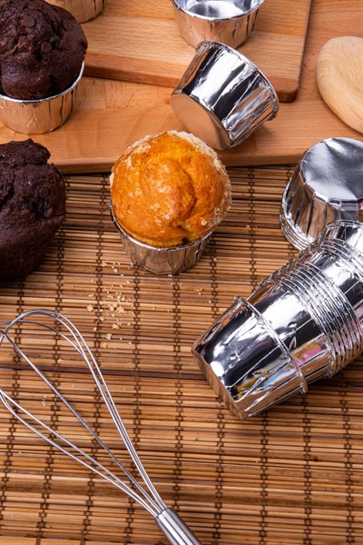 Gümüş Parlak Kaplama 25li Kek Kalıbı Fırında Dağılmayan 6.5x4 Cm Gri Muffin Cupcake Stand Kapsülü