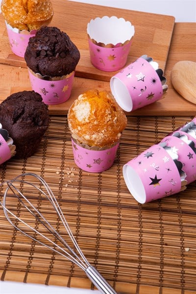 Gümüş Yaldızlı Pembe 12li Kek Kalıbı Yıldız Konfeti Detaylı Fırında Dağılmayan 6.5x5 cm Muffin