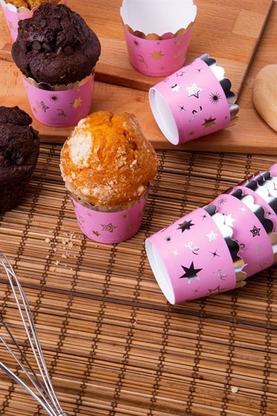 Gümüş Yaldızlı Pembe 12li Kek Kalıbı Yıldız Konfeti Detaylı Fırında Dağılmayan 6.5x5 cm Muffin