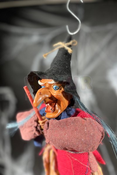 Halloween Partisi Cadı 50 Cm Işıklı Sesli Özel Dokuma Hasır Kıyafetli Cadılar Bayramı Dekoru Süsü