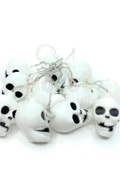 Kurukafa Led Işık Karışık Renkli 12 Kurukafalı 240 Cm Pilli Halloween Cadılar Bayramı Dekor Süsü