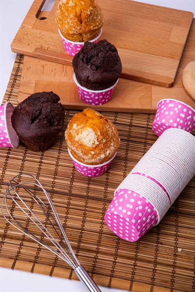 Pembe Puantiyeli 50li Kek Kalıbı Fırında Dağılmayan 7x3.5 mm Muffin Kalıbı Cupcake Stand Kapsülü