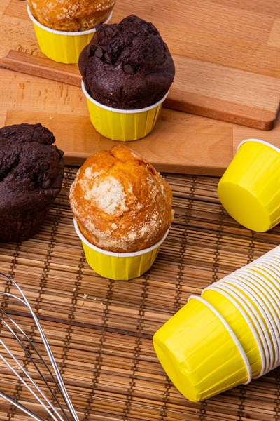Sarı 50li Kek Kalıbı Fırında Dağılmayan 7x3.5 Ccm Kek Kabı Muffin Kalıbı Cupcake Stand Kapsülü