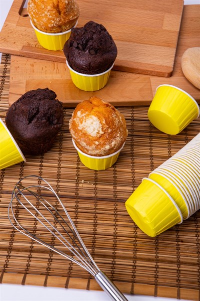 Sarı 50li Kek Kalıbı Fırında Dağılmayan 7x3.5 Ccm Kek Kabı Muffin Kalıbı Cupcake Stand Kapsülü