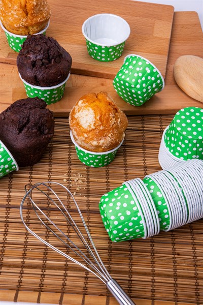 Yeşil Puantiyeli 50li Kek Kalıbı Fırında Dağılmayan 7x3.5 Cm Muffin Kalıbı Cupcake Stand Kapsülü