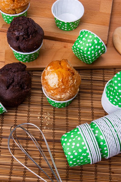 Yeşil Puantiyeli 50li Kek Kalıbı Fırında Dağılmayan 7x3.5 Cm Muffin Kalıbı Cupcake Stand Kapsülü