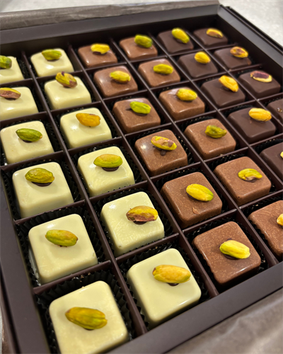 36'lı Fıstıklı Çikolata