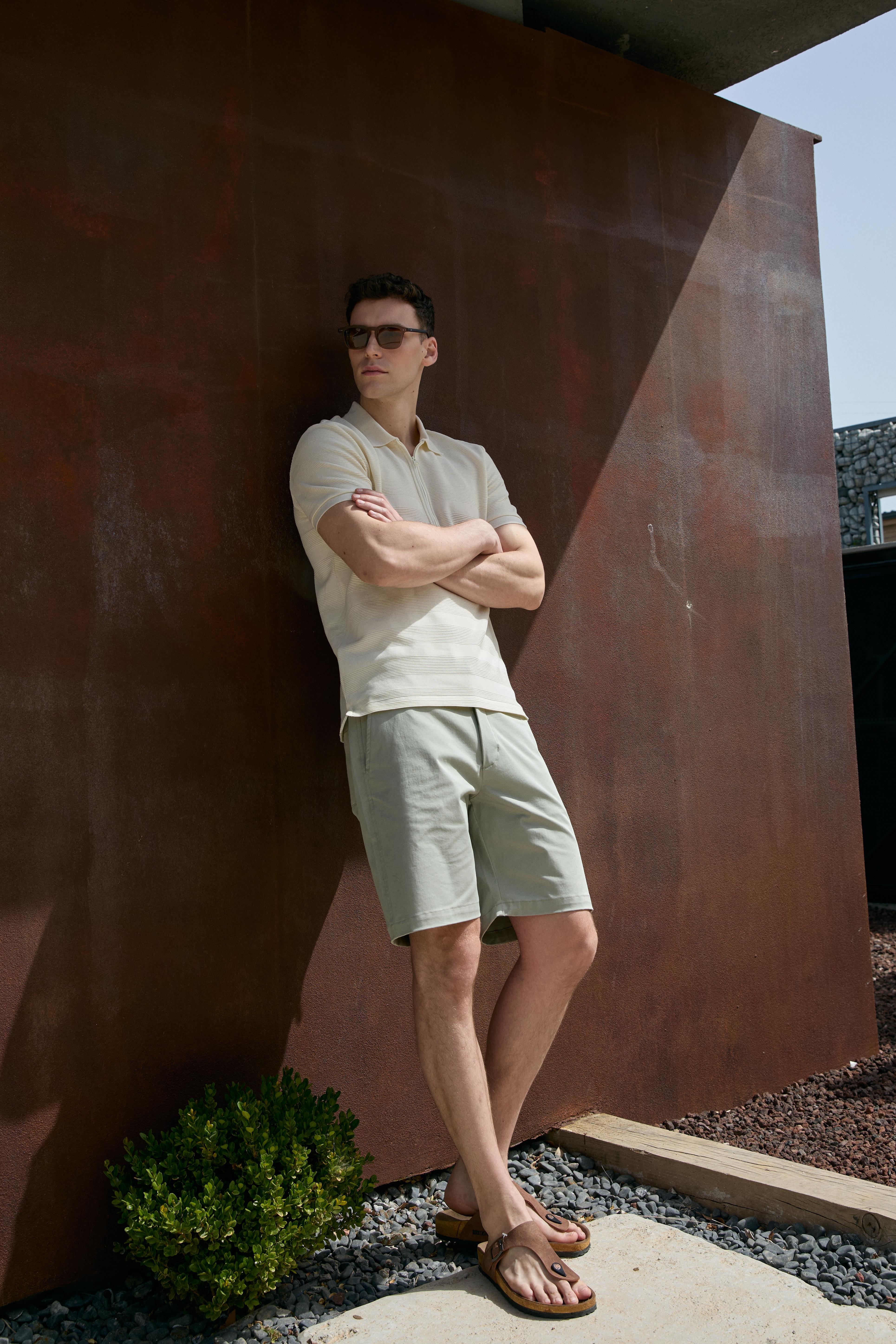 Comfort Fit Chino Short