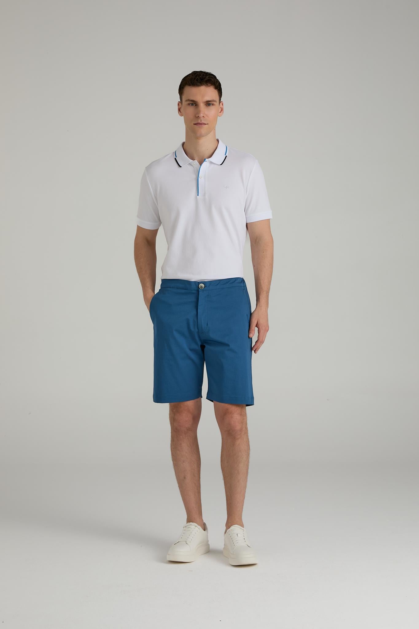 Comfort Fit Chino Short