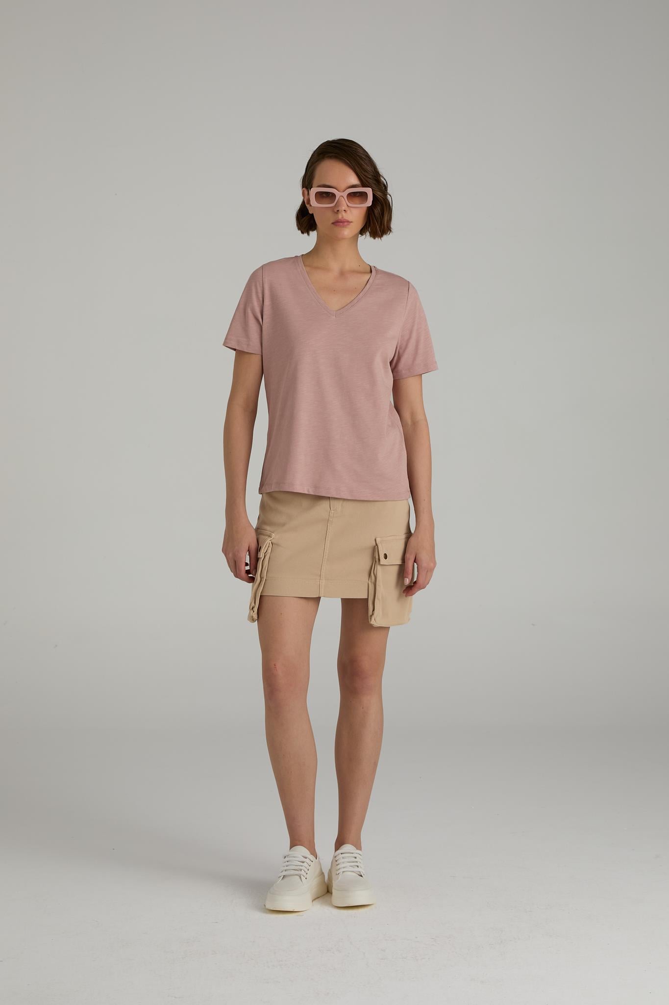 V Yaka T-shirt